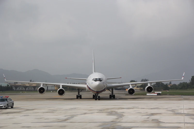 Hình ảnh Tổng thống Nga Putin tại sân bay Đà Nẵng ảnh 1