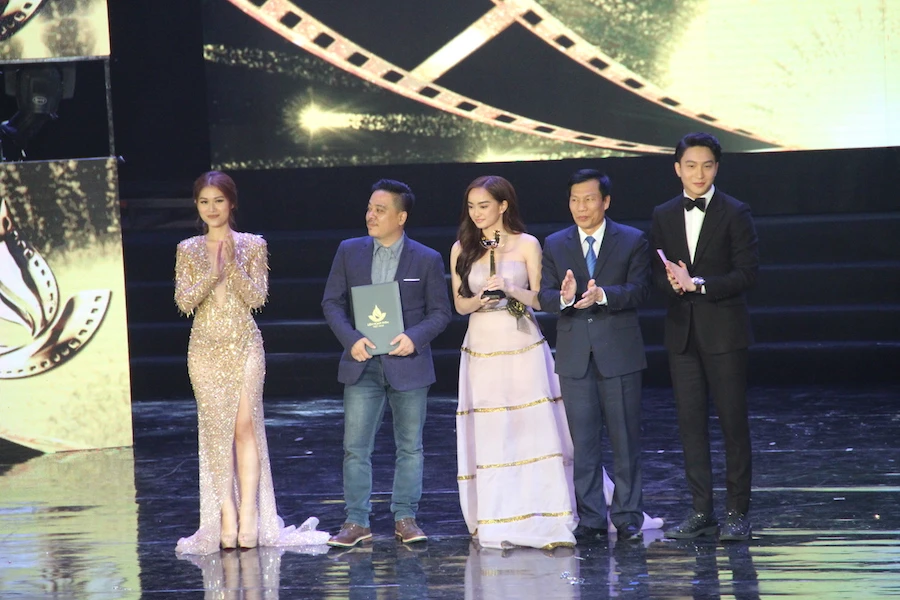 'Em chưa 18' đoạt Bông sen vàng ảnh 4