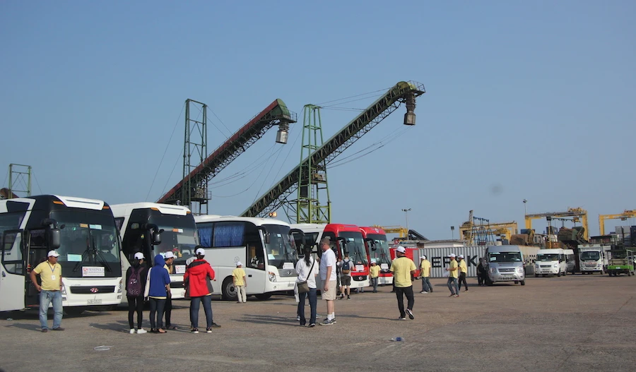 Mở tiệc chiêu đãi trên tàu sân bay USS Carl Vinson ảnh 4