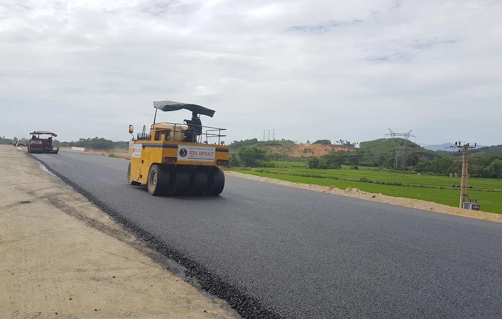 Cao tốc Đà Nẵng-Quảng Ngãi phải bồi thường nứt nhà dân ảnh 1