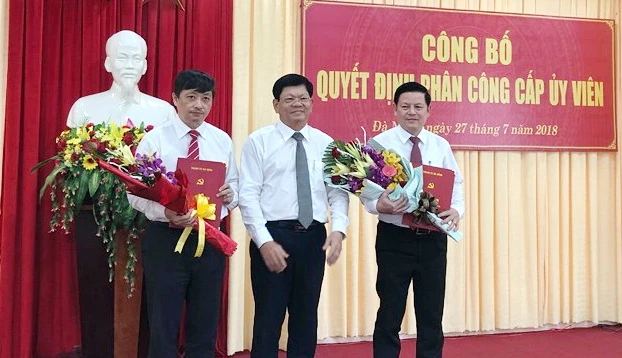 Điều động một loạt ủy viên Ban Thường vụ Thành ủy Đà Nẵng ảnh 1
