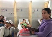 Bé Linh “vé số” trở nặng phải chuyển viện ra Đà Nẵng