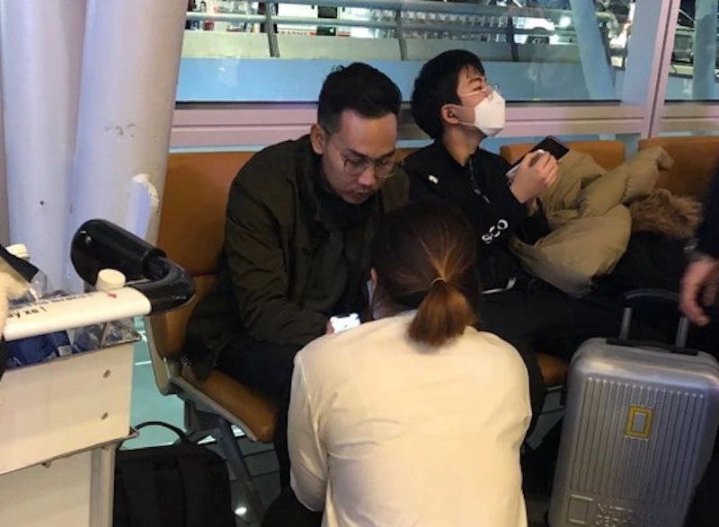 Trợ giúp một thanh niên người Mỹ ở sân bay Đà Nẵng ảnh 1