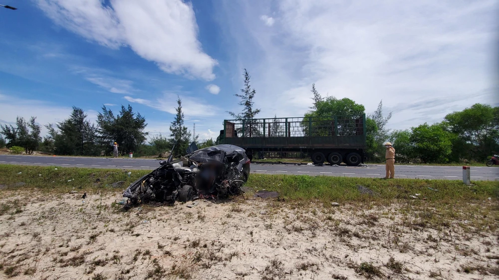 Hiện trường vụ tai nạn. Ảnh : BẢO THIÊN.