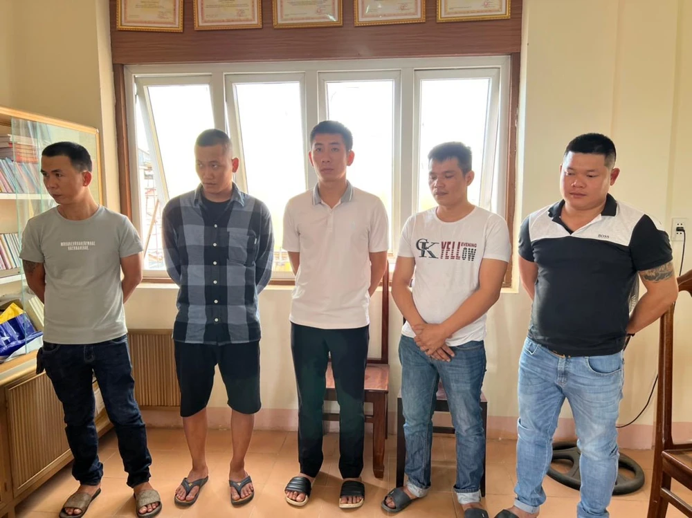 Các bị can bị khởi tố. Ảnh: BT.