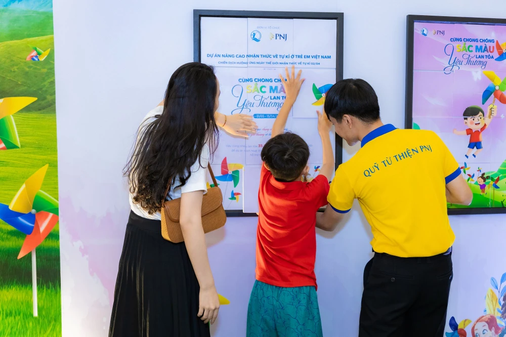 Mỗi lượt tham gia chương trình sẽ là một món quà ý nghĩa gửi đến các trẻ tự kỉ. Ảnh: ĐT Mỗi lượt tham gia chương trình sẽ là một món quà ý nghĩa gửi đến các trẻ tự kỉ. Ảnh: ĐT