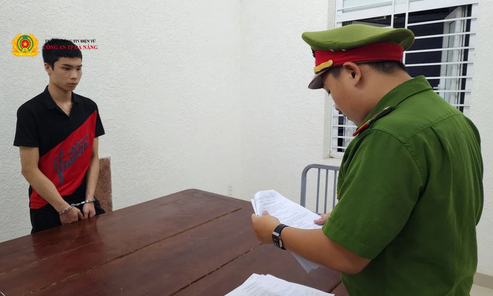 Hạc tại cơ quan công an. Ảnh: DH.