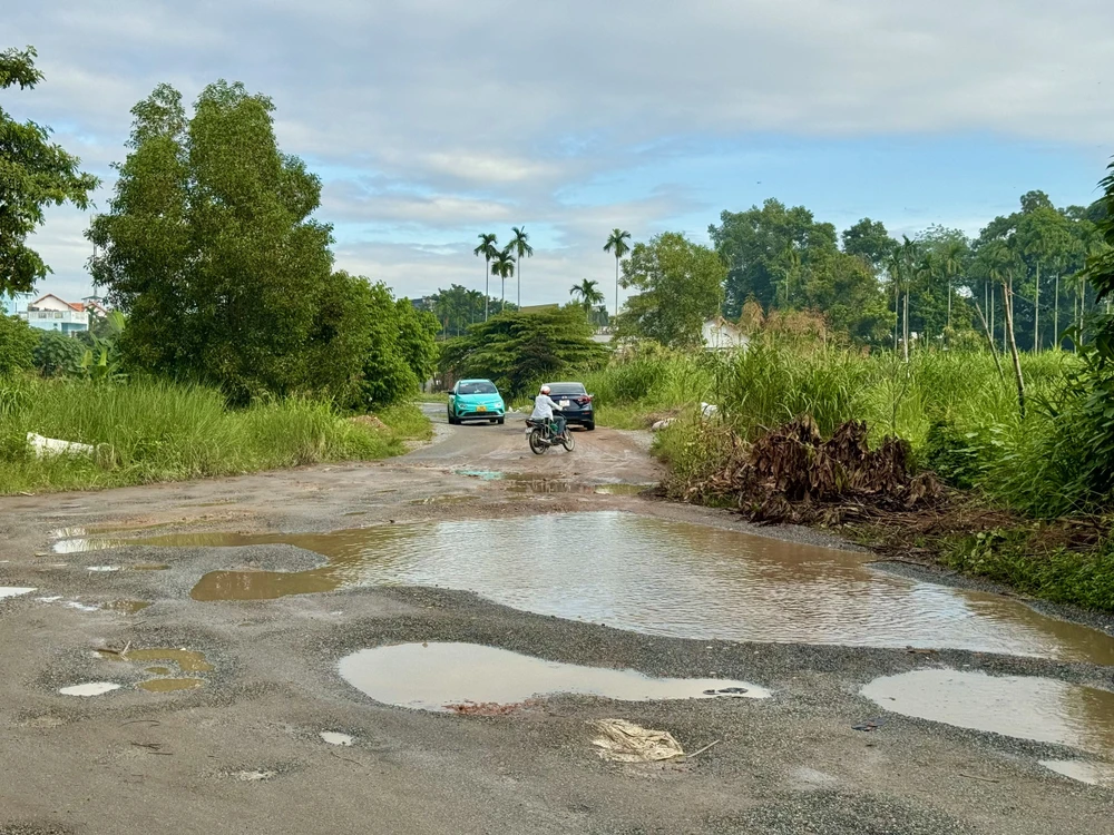 Quảng Ngãi: 9 năm làm không xong một con đường chỉ dài hơn 800m