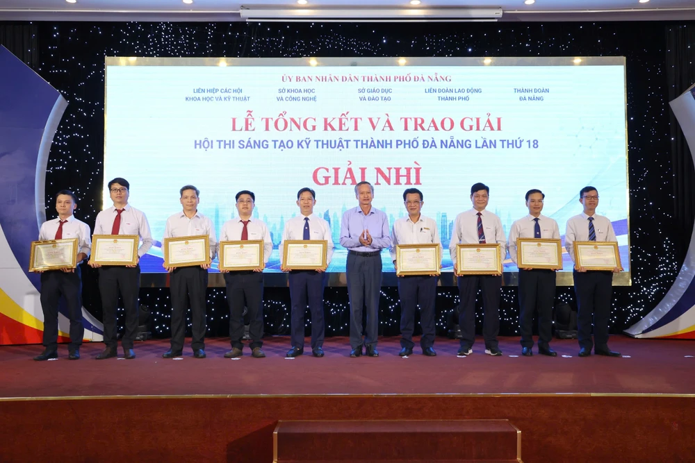 giai-thuong.jpg