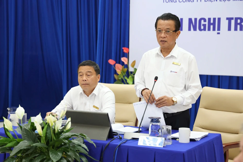 ong-ngo-tan-cu.jpg