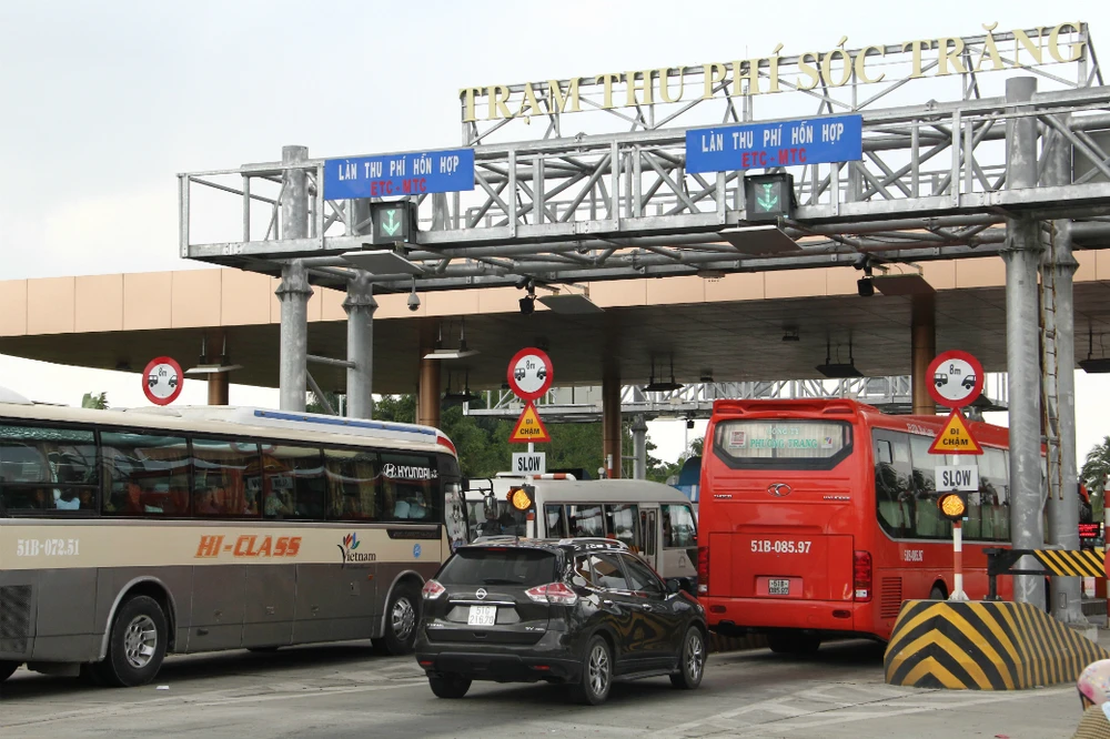 Xe biển xanh số hiệu Cà Mau phản ứng BOT Sóc Trăng ảnh 1