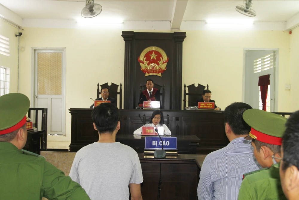 Xuất hiện nhiều tình tiết mới ở phiên xử 2 cựu công an ảnh 3