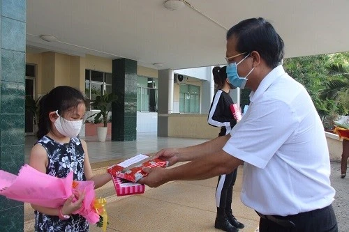 covid-dong-thap-xuat-vien