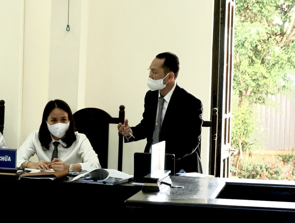 Nghị án kéo dài vụ án chặn đường học sinh cướp tiền ở Vĩnh Long ảnh 4