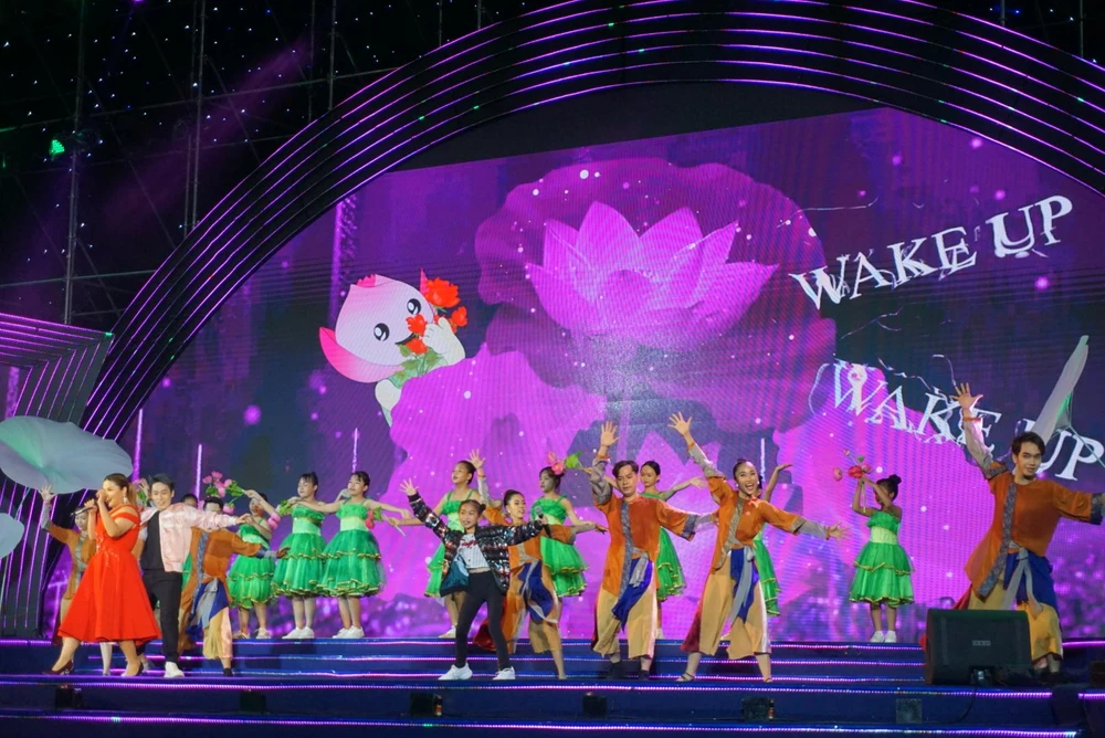 Chương trình nghệ thuật khai mạc Lễ Hội Sen Đồng Tháp lần I