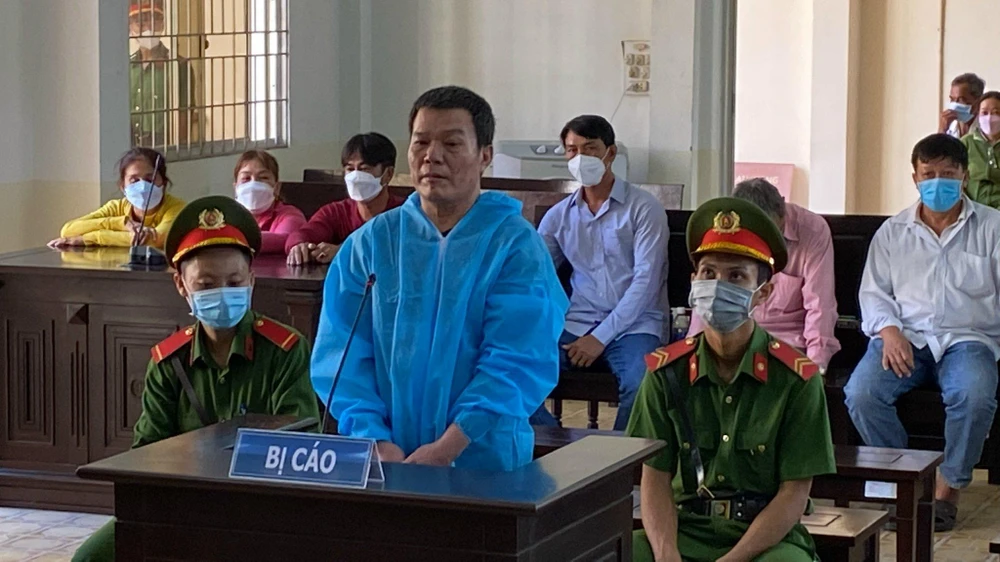 Bị cáo Nguyễn Phước Chung tại toà. Ảnh: HD