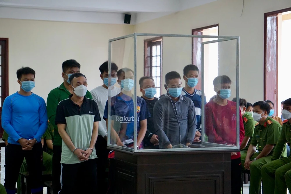 Các bị cáo tại tòa. Ảnh: HD