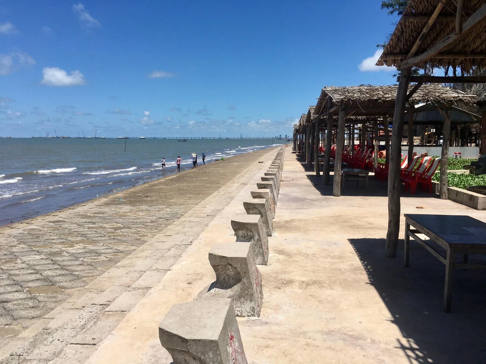 Khu du lịch biển Ba Động. Ảnh: HD