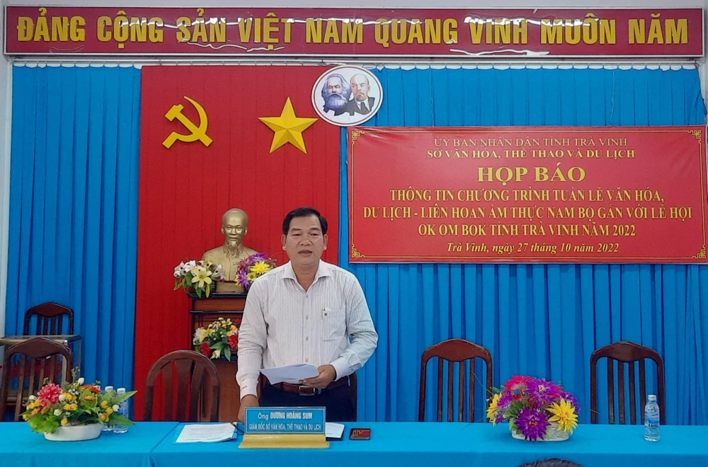 Ông Dương Hoàng Sum – Giám đốc Sở VHTT&amp;DL tỉnh Trà Vinh thông tin về sự kiện