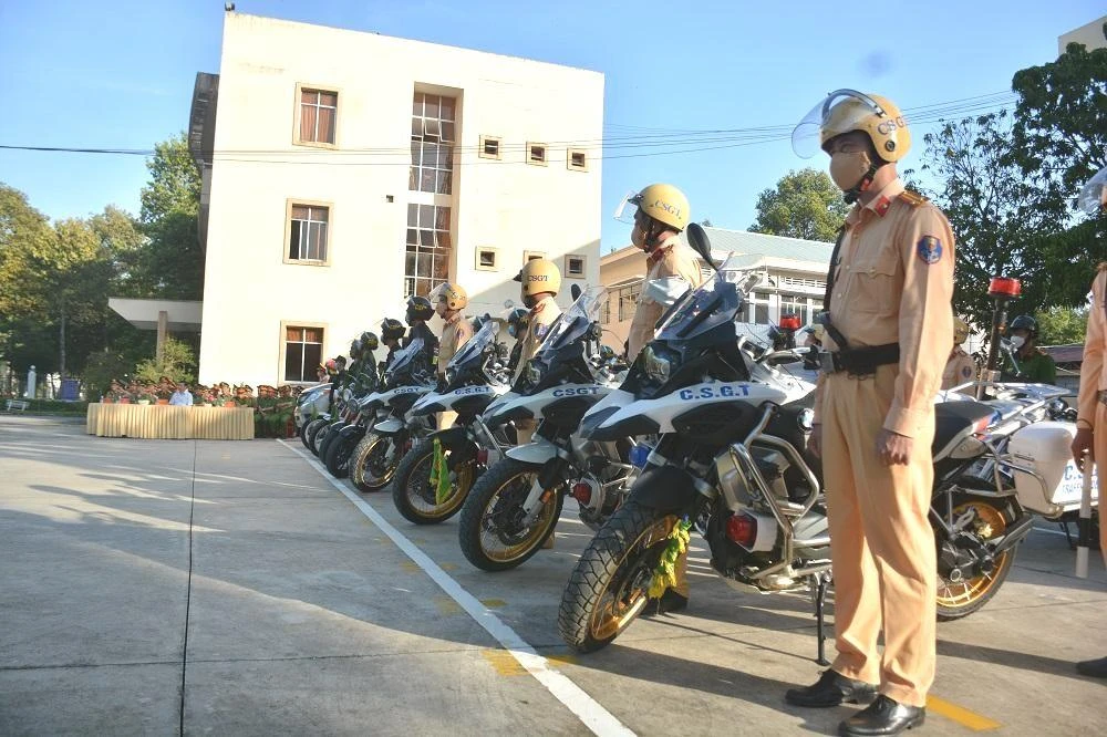 Công an đồng tháp ra quân trấn áp tội phạm