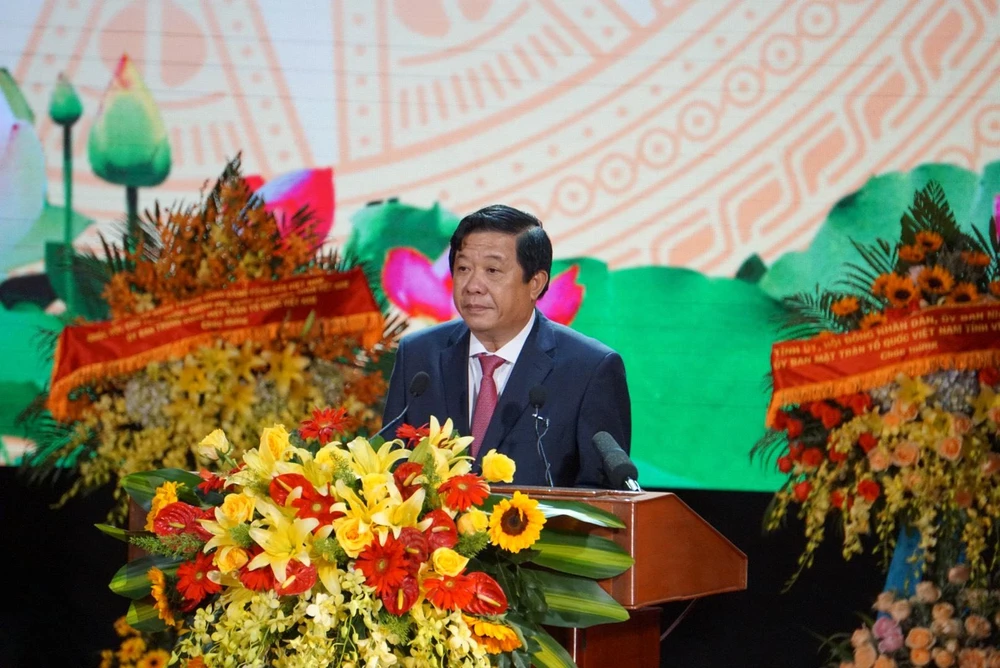 Bí thư Tỉnh ủy Vĩnh Long Bùi Văn Nghiêm phát biểu đáp từ và tiếp thu ý kiến chỉ đạo của Thủ tướng Chính phủ. Ảnh: HẢI DƯƠNG