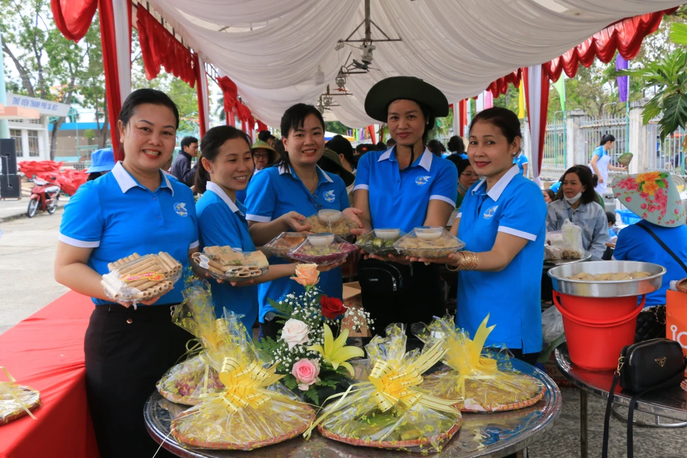 Nhiều món ngon chế biến từ bột Sa Đéc.