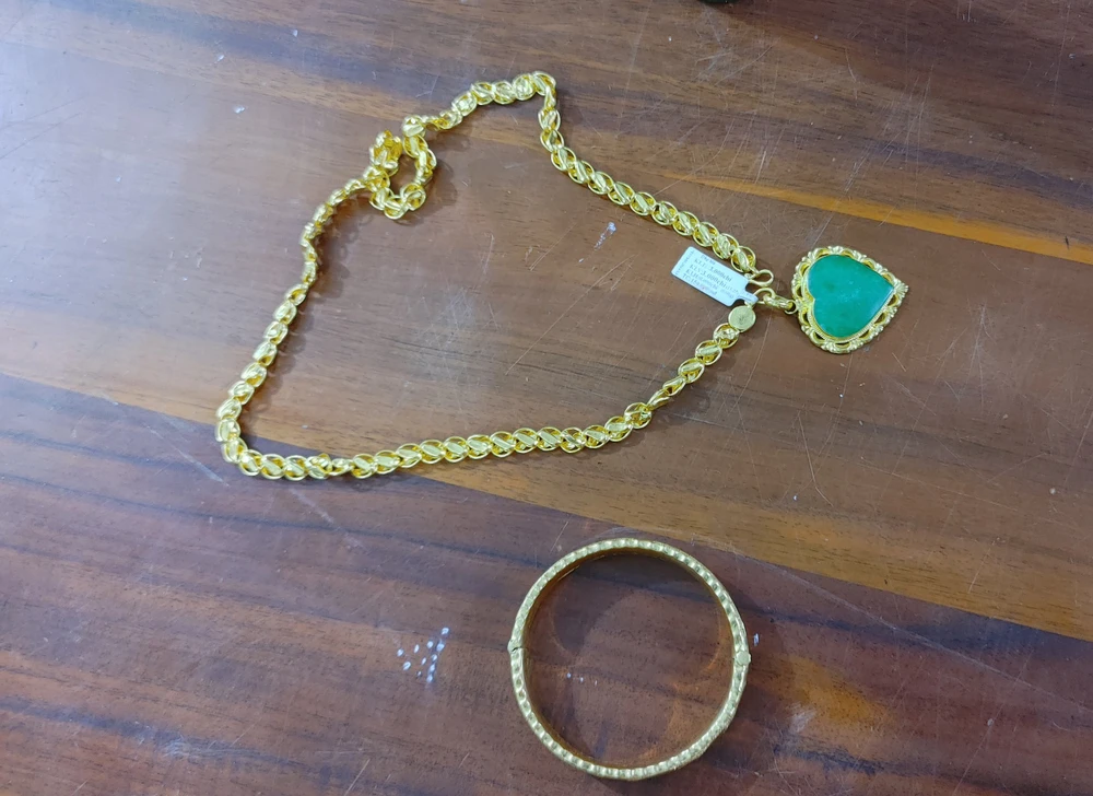 cướp tiệm vàng