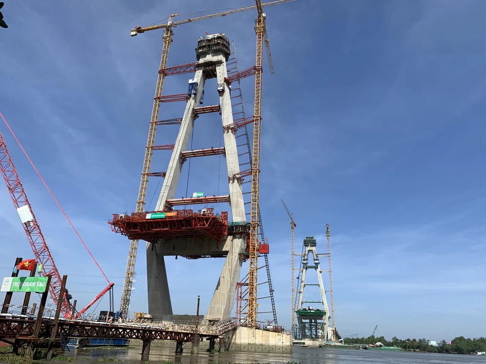 Cầu Mỹ Thuận 2 dần hoàn thiện