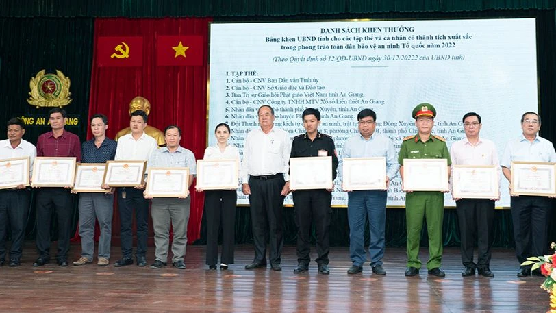  Toàn dân bảo vệ an ninh Tổ quốc