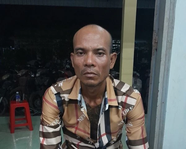 hiếp giết ở cây xăng