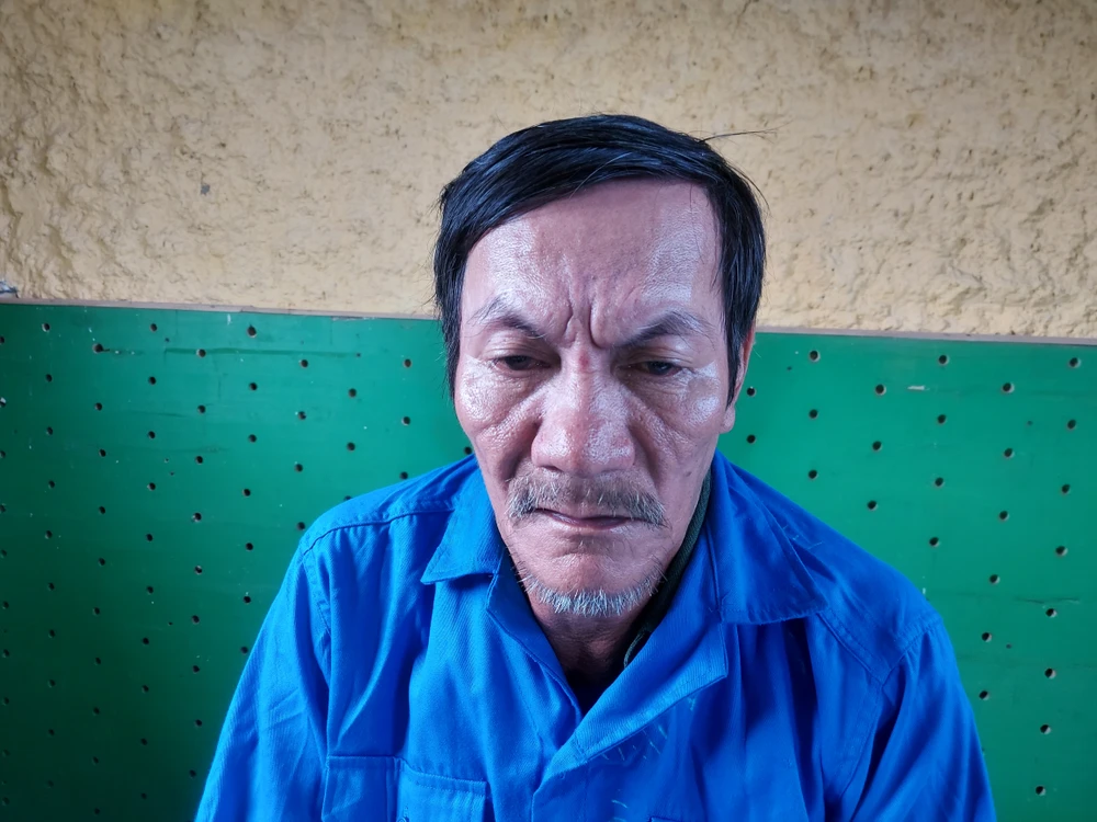 cây xăng bỏ hoang