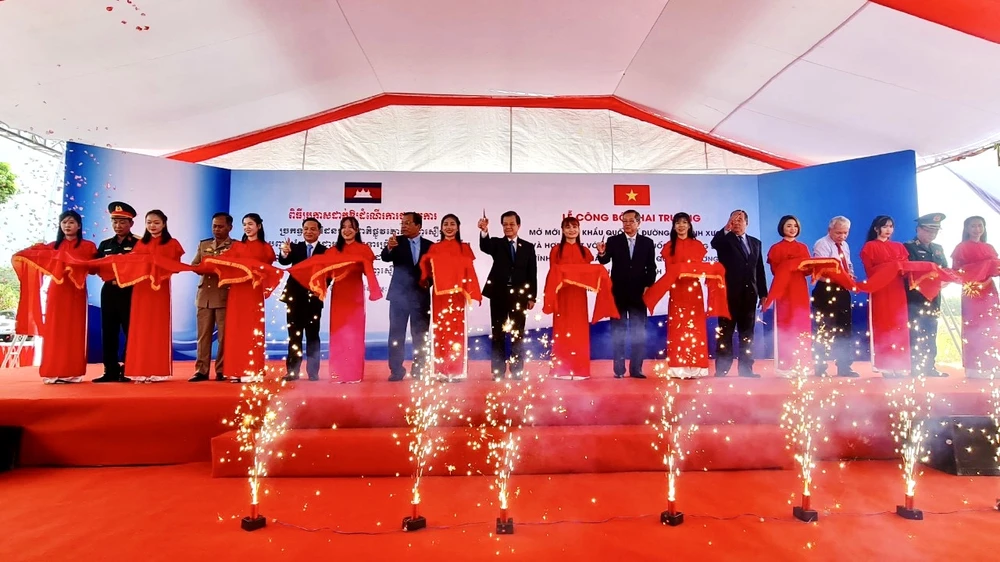 cửa khẩu vĩnh xương