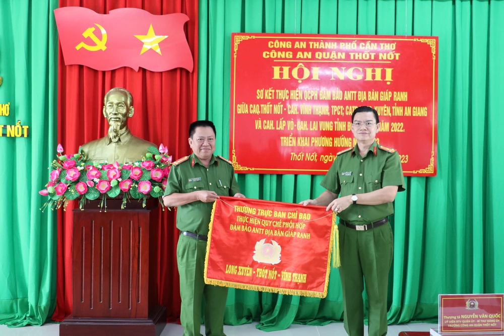 địa bàn giáp ranh