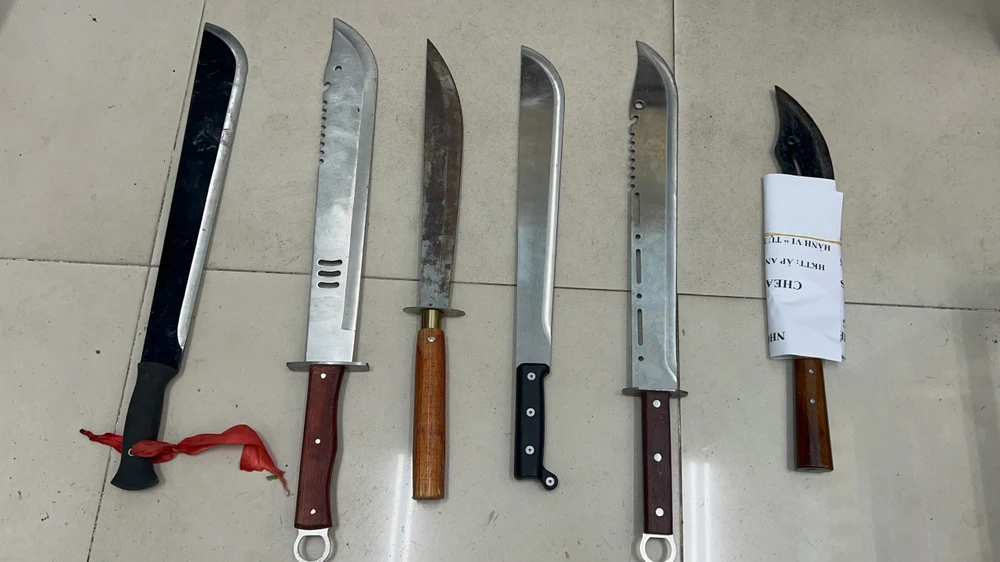 hỗn chiến long xuyên