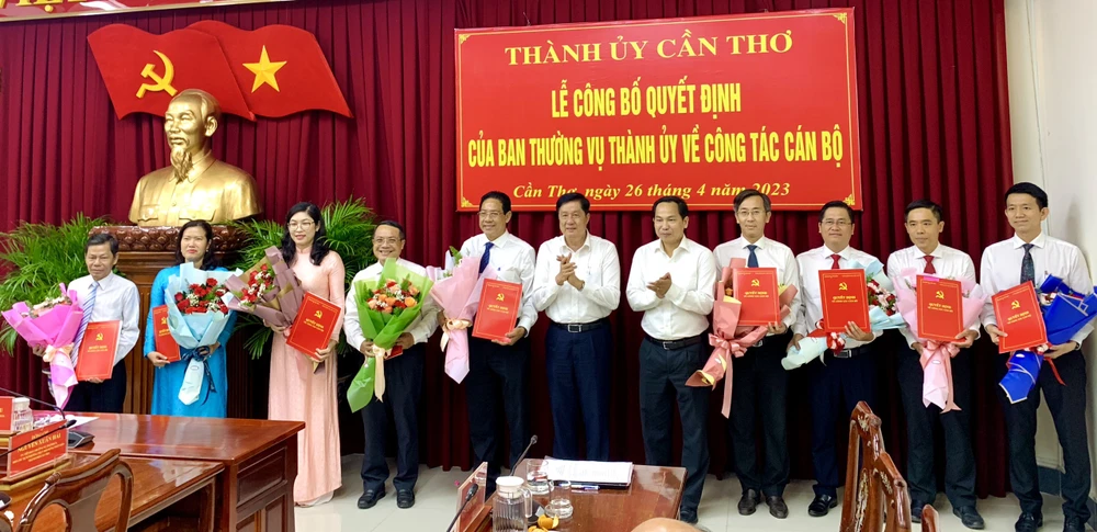 cán bộ cần thơ