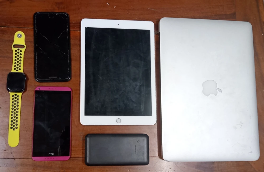 trộm điện thoại