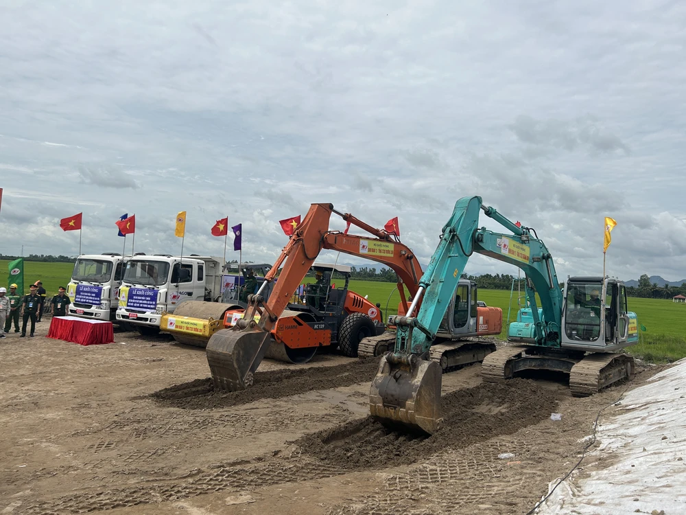 cao tốc Châu Đốc - Cần Thơ - Sóc Trăng 