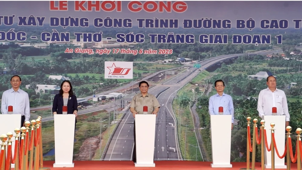 cao tốc Châu Đốc - Cần Thơ - Sóc Trăng 