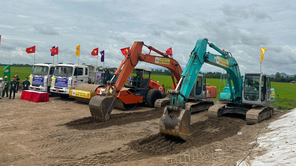 cao tốc Châu Đốc - Cần Thơ - Sóc Trăng