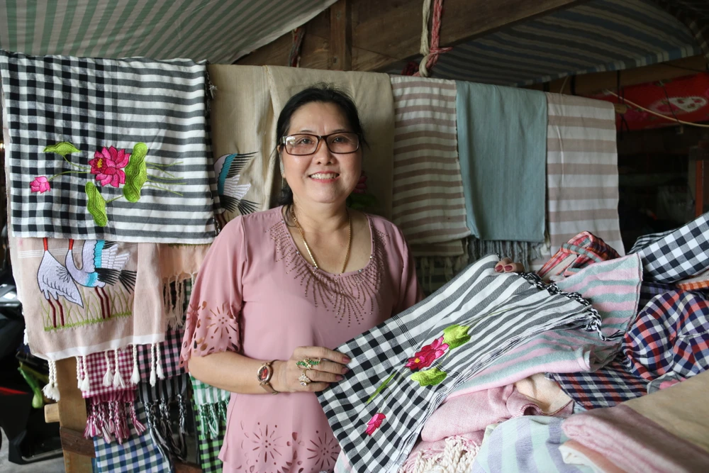 nghề dệt choàng đồng tháp