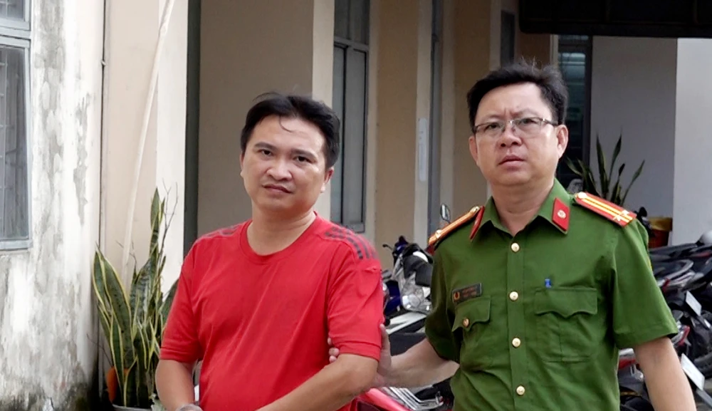 Chiếm đoạt tiền chơi chứng khoán