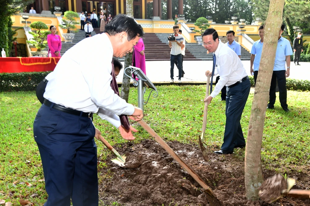 sinh nhật bác tôn