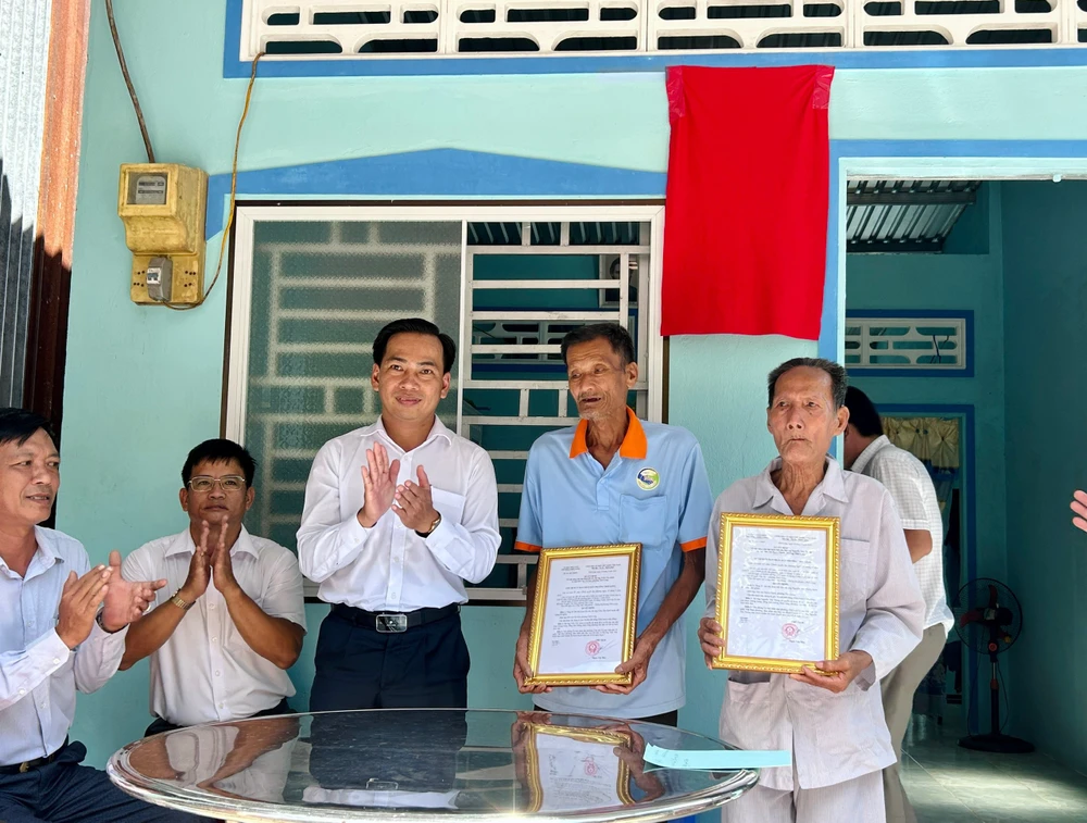 nhà đại đoàn kết nhà đại đoàn kết