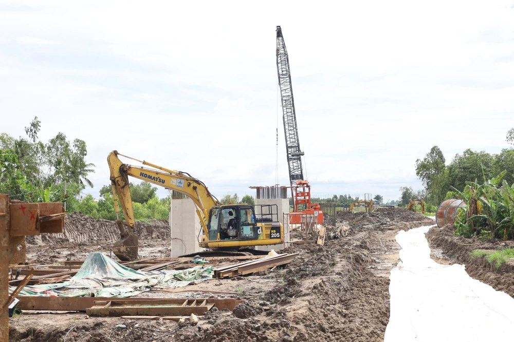 Công trình cao tốc Cần Thơ - Cà Mau