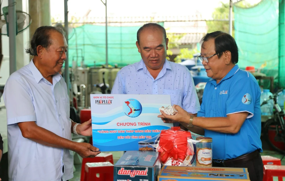 Den-tren-bien-ben-tre. jpeg