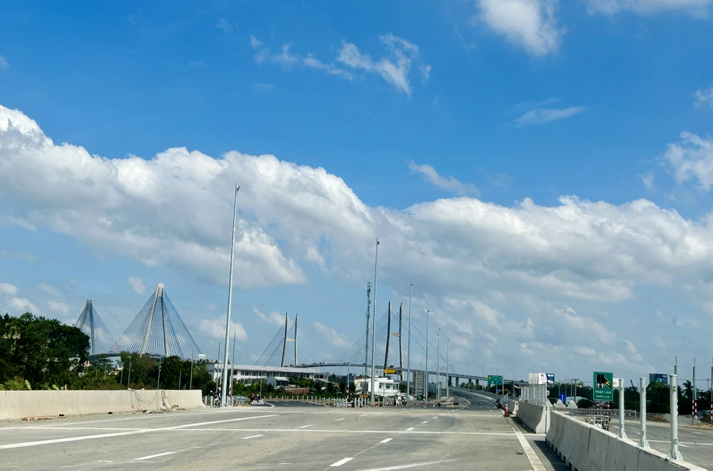 Nút giao cao tốc Mỹ Thuận - Cần Thơ và cầu Mỹ Thuận 2