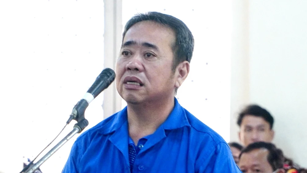 đại gia cát trốn thuế