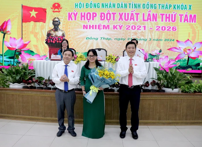 Bà Nguyễn Lâm Thanh Thủy, Giám đốc Sở TT&TT tỉnh Đồng Tháp, được bầu bổ sung làm ủy viên UBND tỉnh, nhiệm kỳ 2021 - 2026.