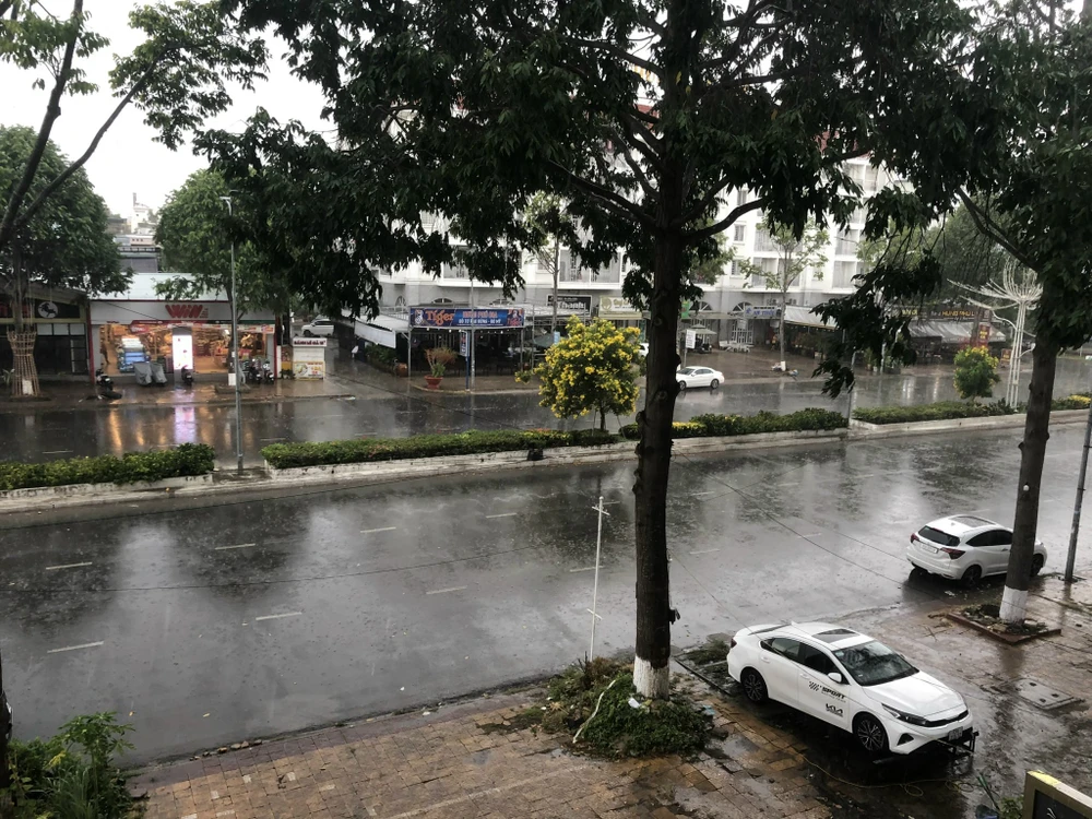 Khoảng 14 giờ mưa đã xuất hiện ở khu vực quận Ninh Kiều và Cái Răng thành phố Cần Thơ