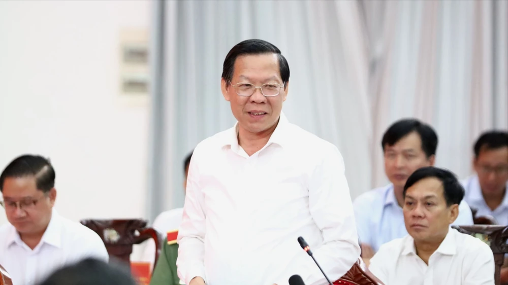 Chủ tịch Phan Văn Mãi: Nghiên cứu phương án bù giá mua cát từ Campuchia cho dự án Vành đai 3